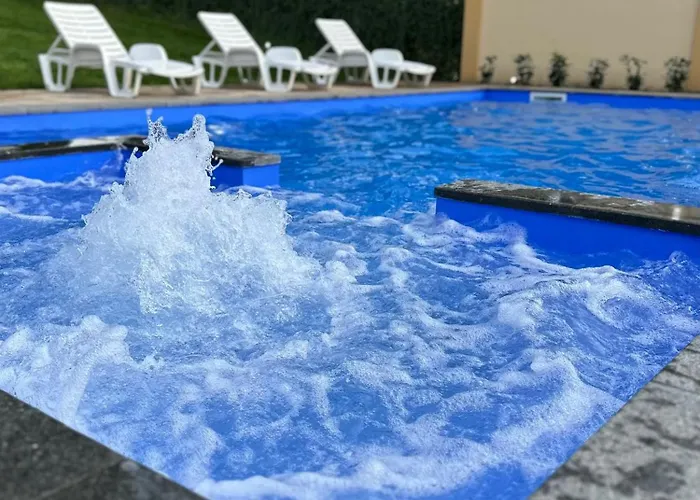 Solis Private Pool Jacuzzi